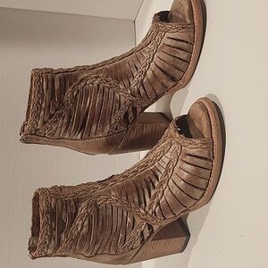 Freebird distressed leather sandals sz 8